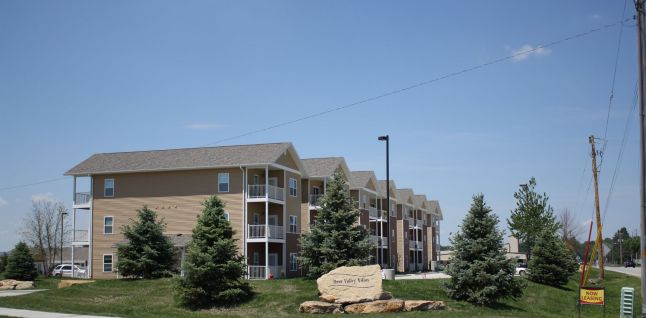 Deer Valley Apartments